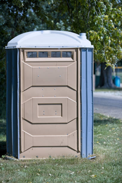 Porta potty delivery and setup